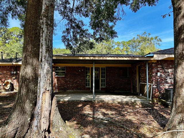 629 Auburn Dr, Deridder, LA 70634