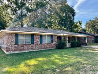 629 Auburn Dr, Deridder, LA 70634