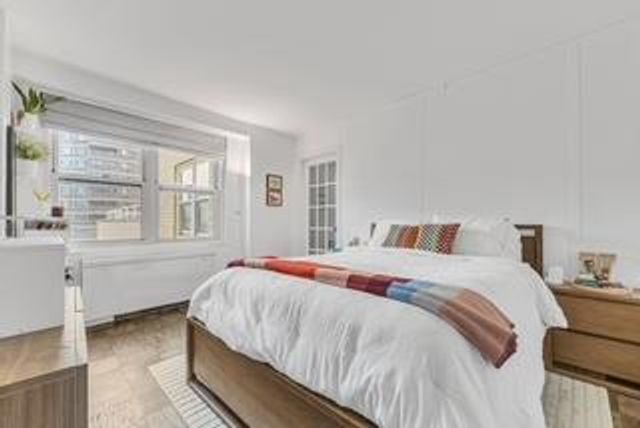 305 E 24th St Apt 15L, New York City, NY 10010
