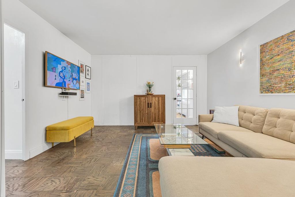 305 E 24th St Apt 15L, New York City, NY 10010