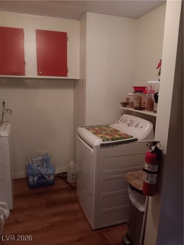 180 West Comstock Circle, Pahrump, NV 89048