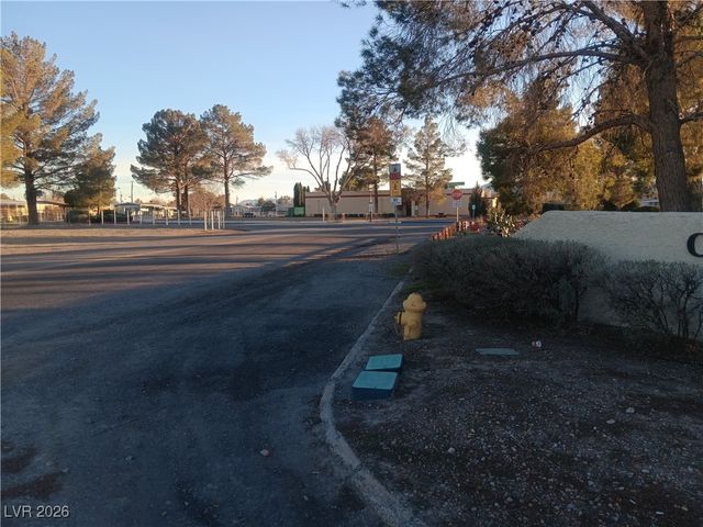 180 West Comstock Circle, Pahrump, NV 89048