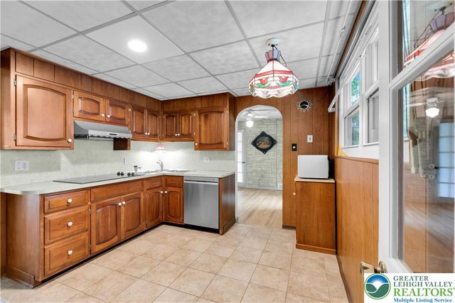 855 North Main Street, Allentown City, PA 18104