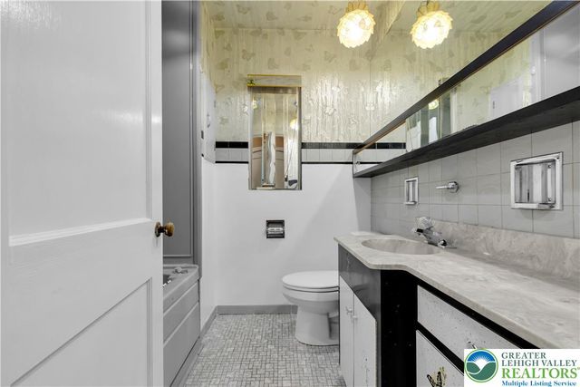 855 North Main Street, Allentown City, PA 18104