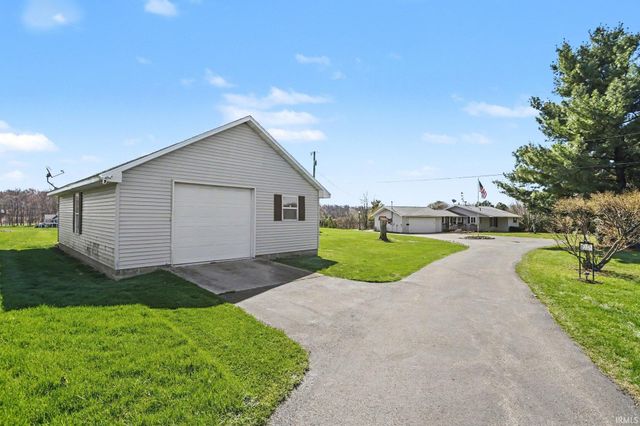53582 State Road 13, Middlebury, IN 46540