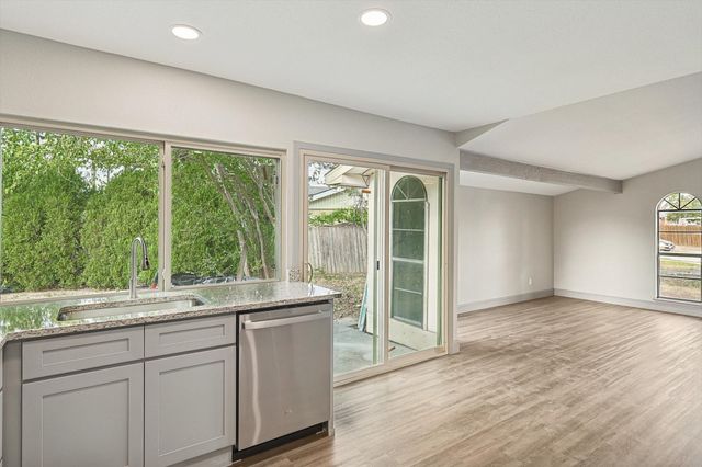 2903 Winterberry Drive, Carrollton, TX 75007