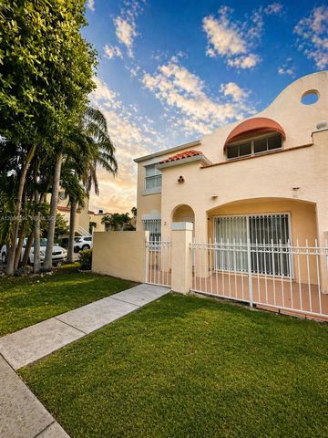 8590 NW 3rd Ln 102, Miami, FL 33126