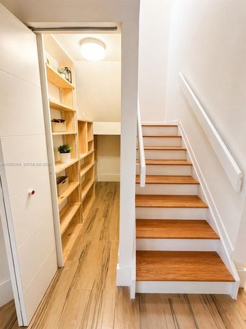 8590 NW 3rd Ln 102, Miami, FL 33126