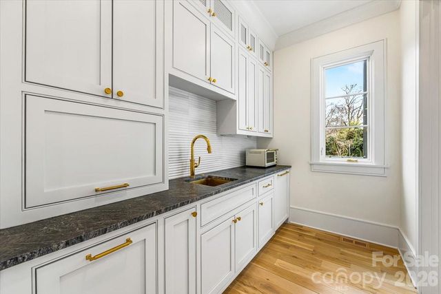 1614 Princeton Avenue, Charlotte, NC 28209