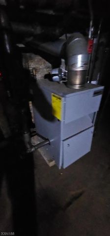 570 Summer Ave, Newark City, NJ 07104