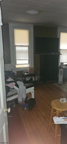 570 Summer Ave, Newark City, NJ 07104