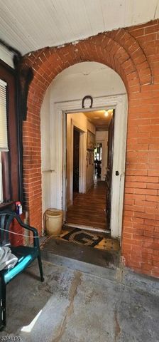 570 Summer Ave, Newark City, NJ 07104