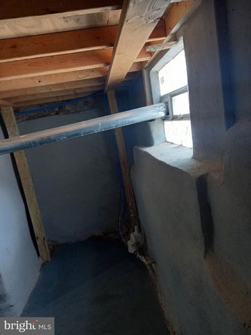 212 N WANAMAKER ST, Philadelphia, PA 19139