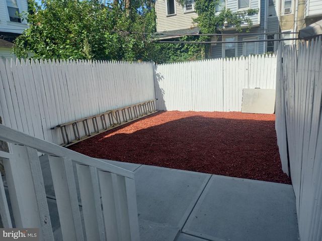 212 N WANAMAKER ST, Philadelphia, PA 19139