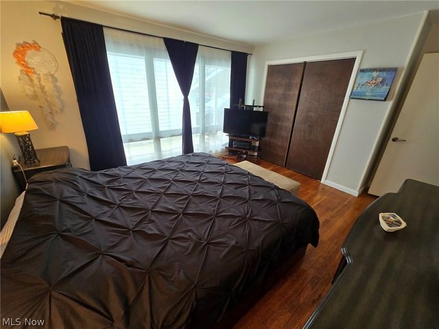 1228 Sarkies Drive NE, Warren, OH 44483