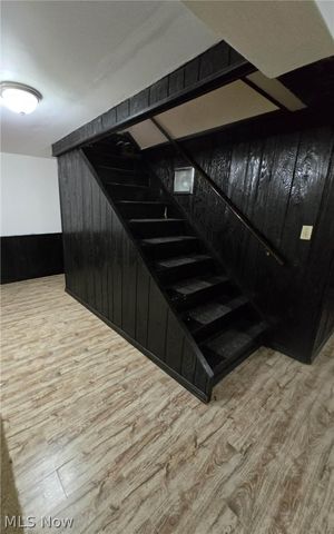 1228 Sarkies Drive NE, Warren, OH 44483