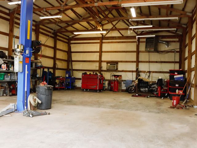 3308 County Road 1710, West Plains, MO 65775