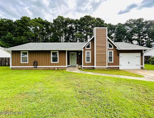 613 Walden Place, Jacksonville, NC 28546