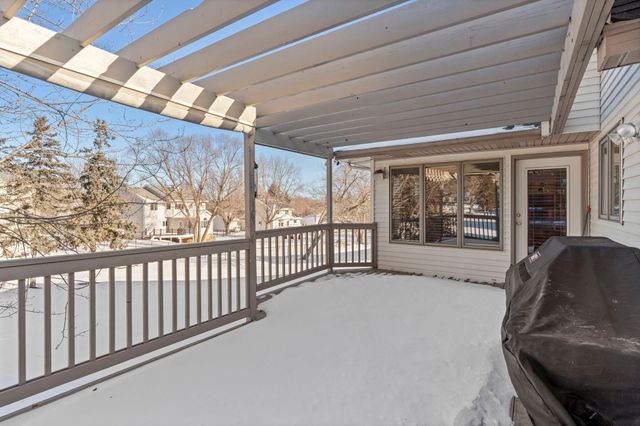 2530 Wexford Court, New Brighton, MN 55112