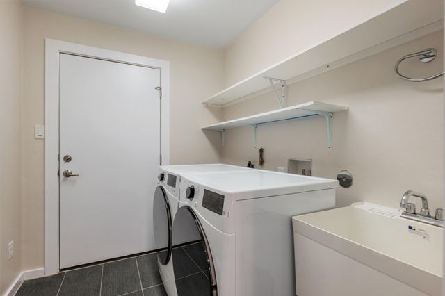 2611 Side DR, Austin, TX 78704