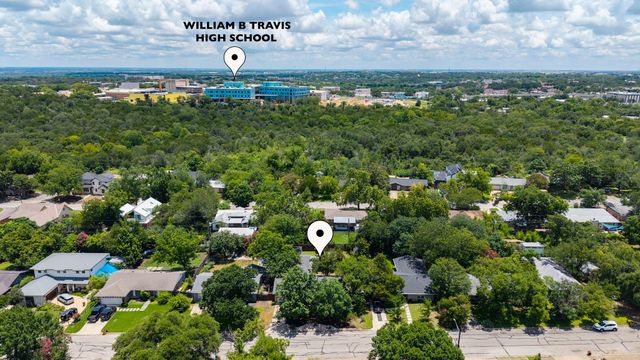 2611 Side DR, Austin, TX 78704