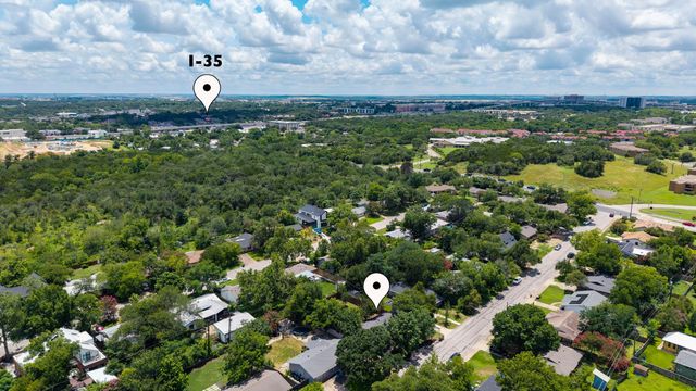 2611 Side DR, Austin, TX 78704