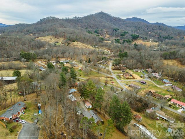 175 & 179 River Lane, Canton, NC 28716