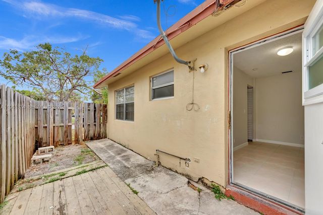 2610 Riverland Dr, Fort Lauderdale, FL 33312