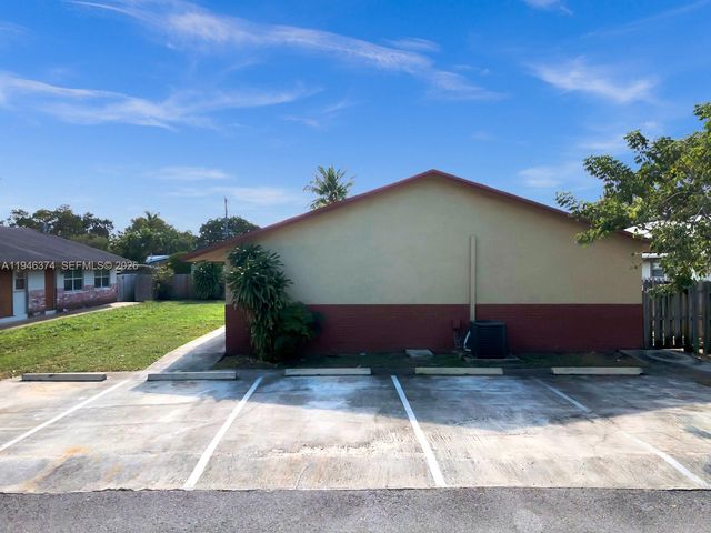 2610 Riverland Dr, Fort Lauderdale, FL 33312