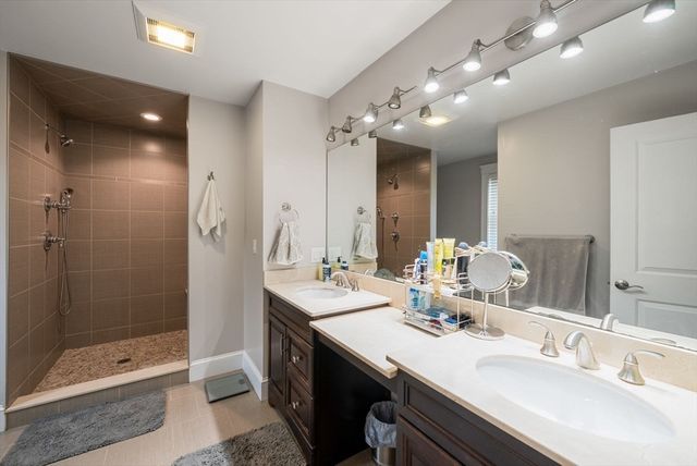 37 Pequossette 37, Watertown, MA 02472