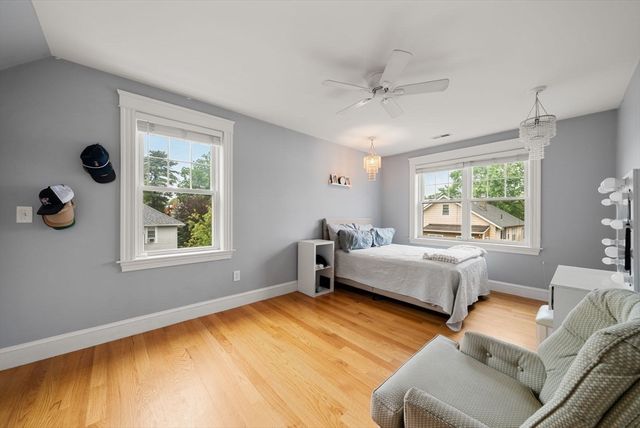 37 Pequossette 37, Watertown, MA 02472