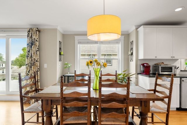 37 Pequossette 37, Watertown, MA 02472