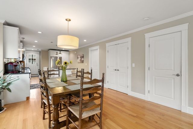 37 Pequossette 37, Watertown, MA 02472