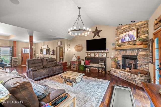 1323 County Road 750, Athens, TN 37303