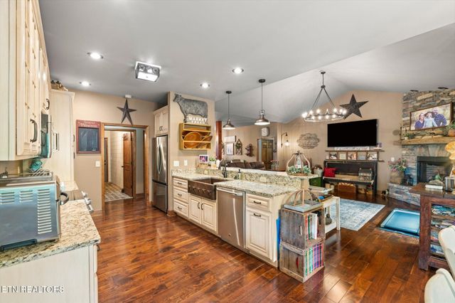 1323 County Road 750, Athens, TN 37303