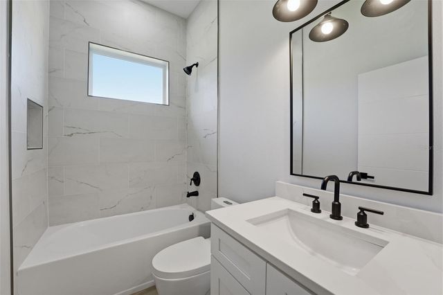 2465 JACOBY CIRCLE, North Port, FL 34288