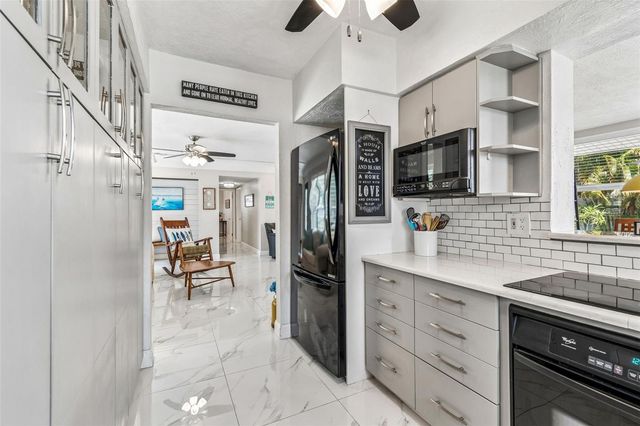 6765 11TH AVENUE N, St Petersburg, FL 33710