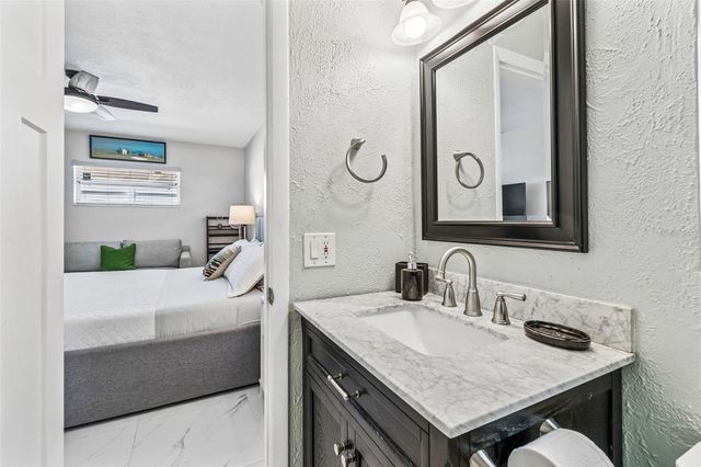 6765 11TH AVENUE N, St Petersburg, FL 33710