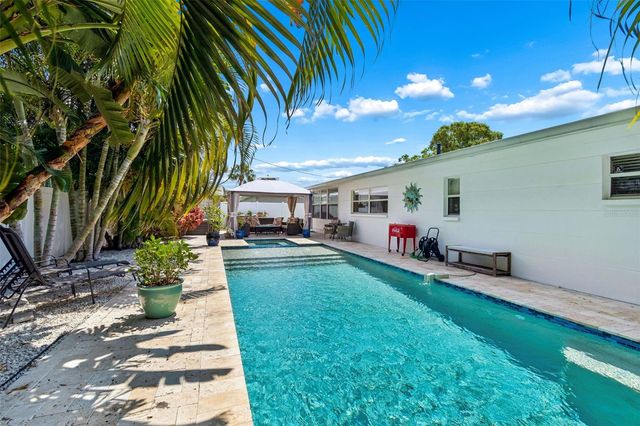 6765 11TH AVENUE N, St Petersburg, FL 33710