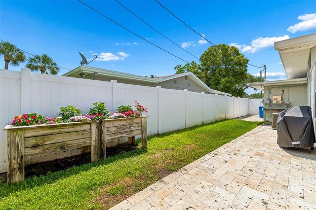 6765 11TH AVENUE N, St Petersburg, FL 33710
