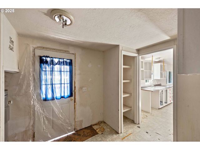 63557 S OLIVE Rd, Coos Bay, OR 97420