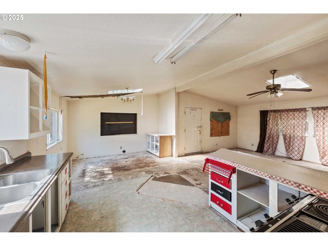 63557 S OLIVE Rd, Coos Bay, OR 97420