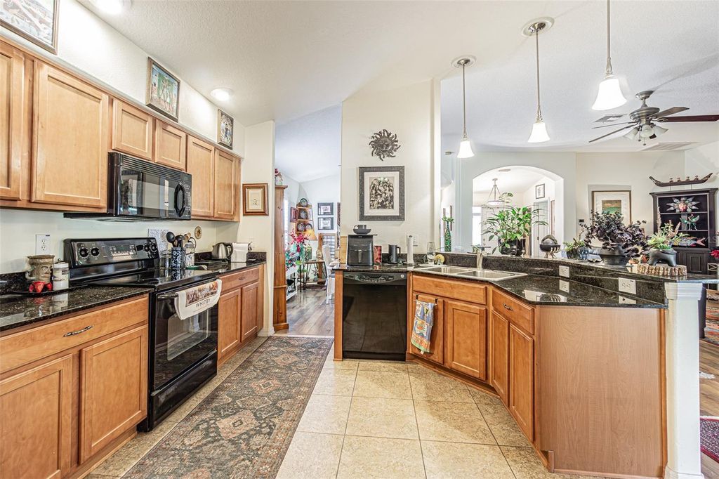 Image 9 of property listing at 9534 ROLLING CIRCLE, San Antonio, FL 33576