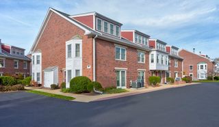 138 Quincy Shore Drive 170, Quincy, MA 02171