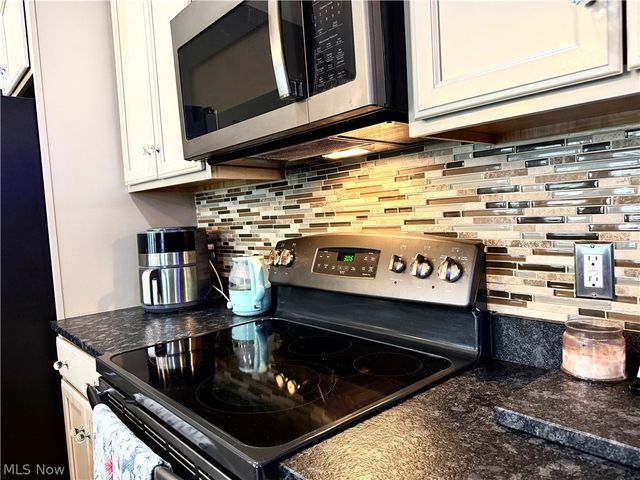 38612 Bell Road, Willoughby, OH 44094