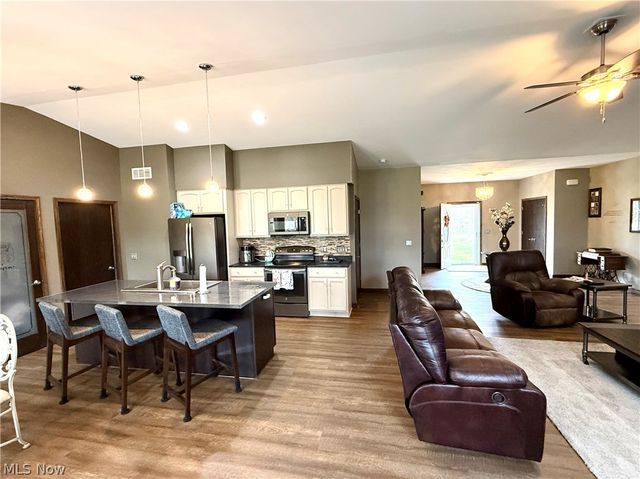 38612 Bell Road, Willoughby, OH 44094