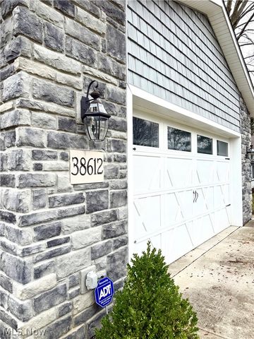 38612 Bell Road, Willoughby, OH 44094