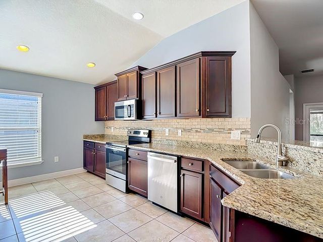 12244 LOOPBACK DRIVE, San Antonio, FL 33576
