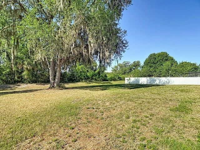 12244 LOOPBACK DRIVE, San Antonio, FL 33576