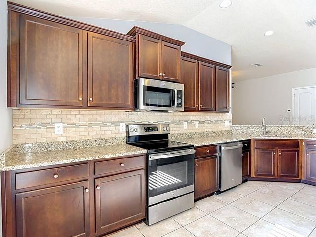 12244 LOOPBACK DRIVE, San Antonio, FL 33576